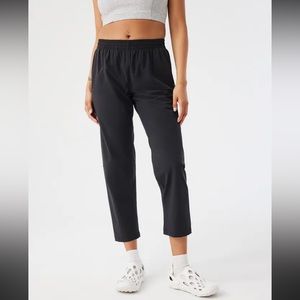 Outdoor voices Zephyr pants size small !! 26” inseam